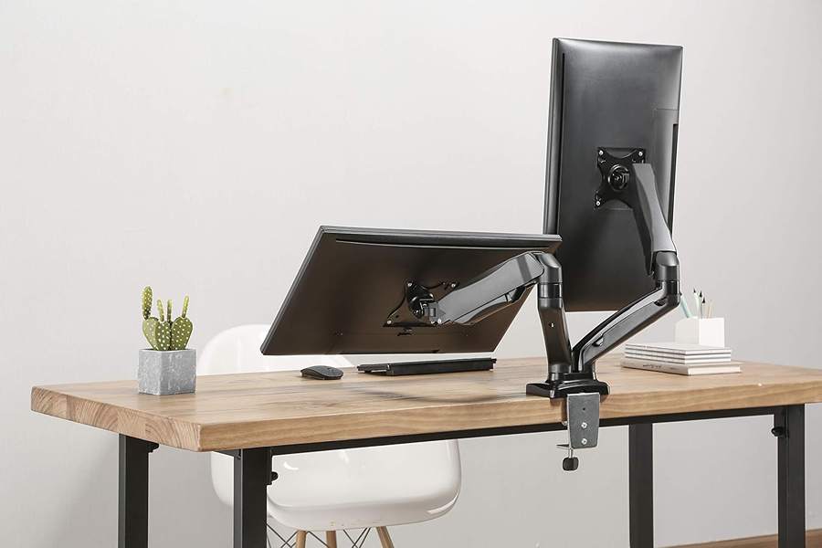 Dejte si monitory do polohy kterou potřebujete NB F160
