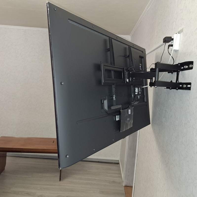 Otočný držák televize Fiber Mounts M7C62
