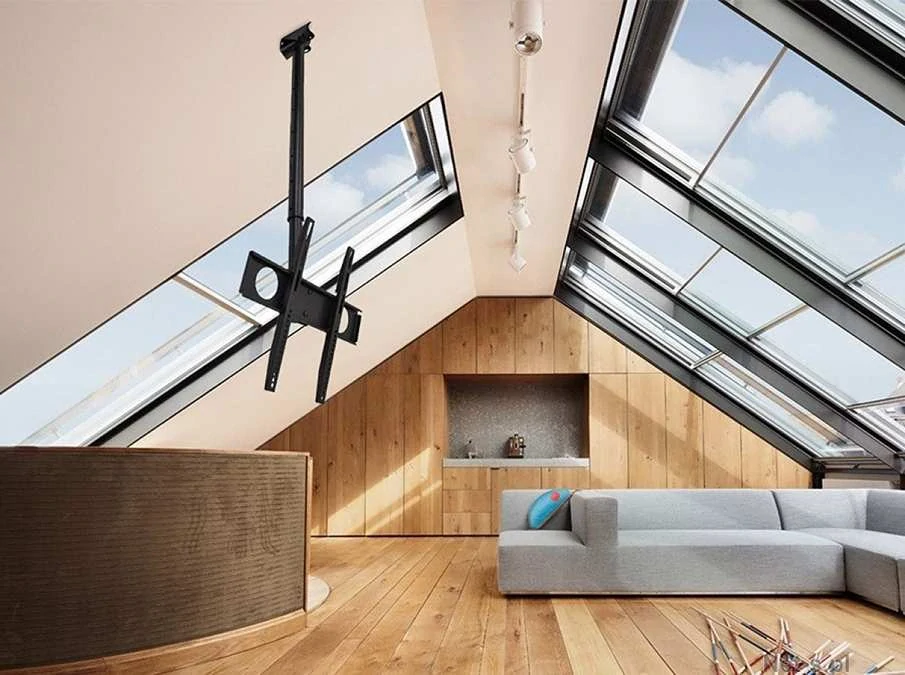 Univerzální stropní držák na TV Maclean MC-631