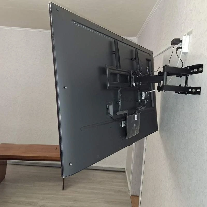 Otočný držák televize Fiber Mounts M7C62